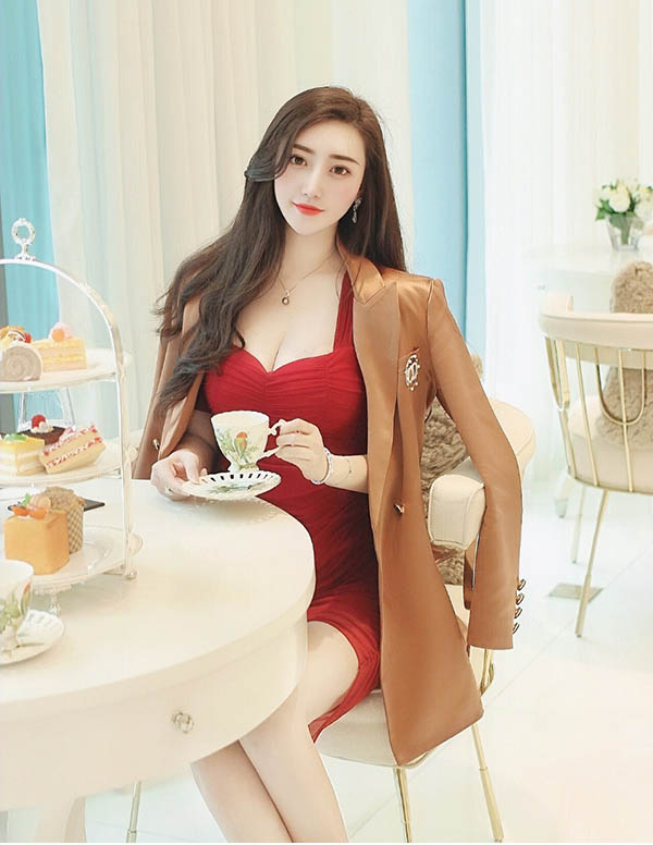 伦敦围经纪人微信